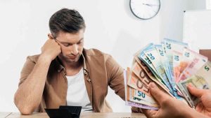 Société Générale et LCL : les raisons pour lesquelles leurs clients pourraient perdre de l'argent en 2025