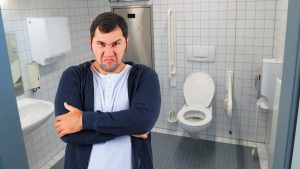 Propriétaires face aux loyers impayés : l'accès aux WC totalement suspendu, « une solution drastique mais efficace »