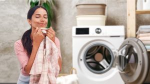 Comment obtenir des vêtements doux, agréablement parfumés et moins froissés ?